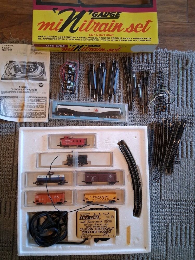 Life-like N Gauge Train Set With Extras