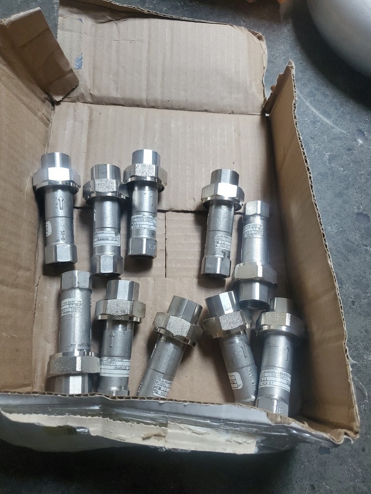 IMI Model ICSS050FFL-2.5 Inline Automatic Flow Control Value 2.5 GPM 2-32 Range