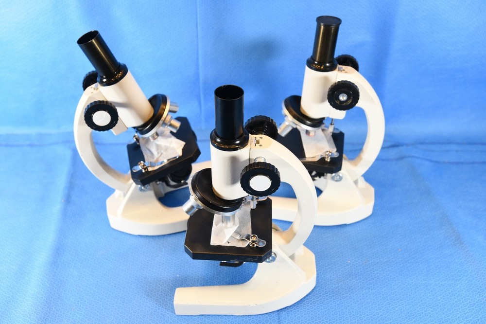 3 Microscopes