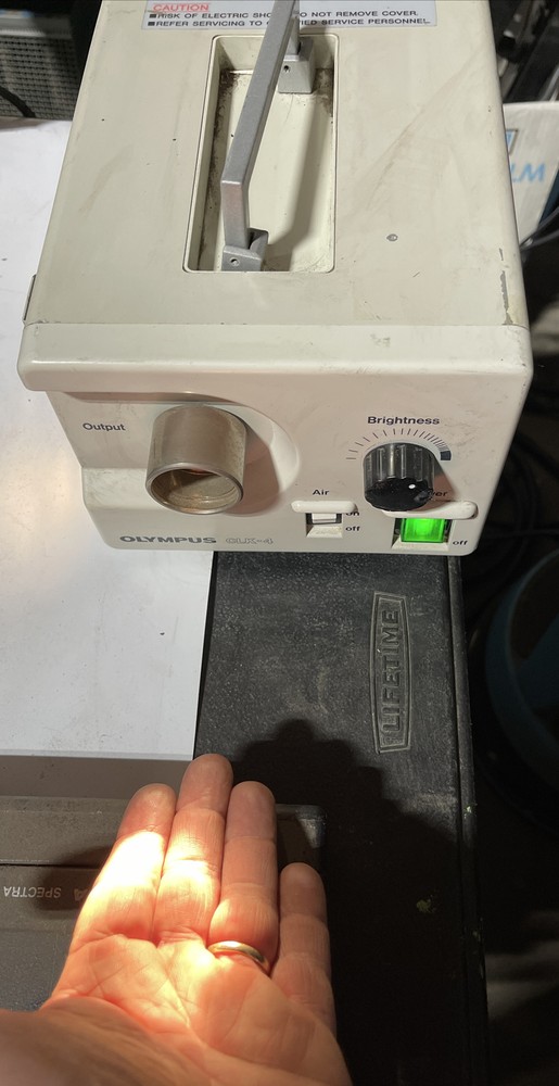 OLYMPUS CLK-4 Halogen Light Works, Air Moves Handle Broken Source