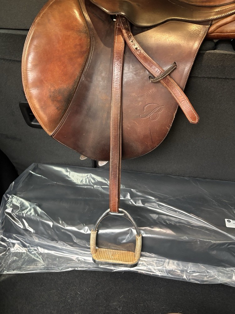 Bates Jumping Saddle CAIR Panel System Brown 16/16.5 in