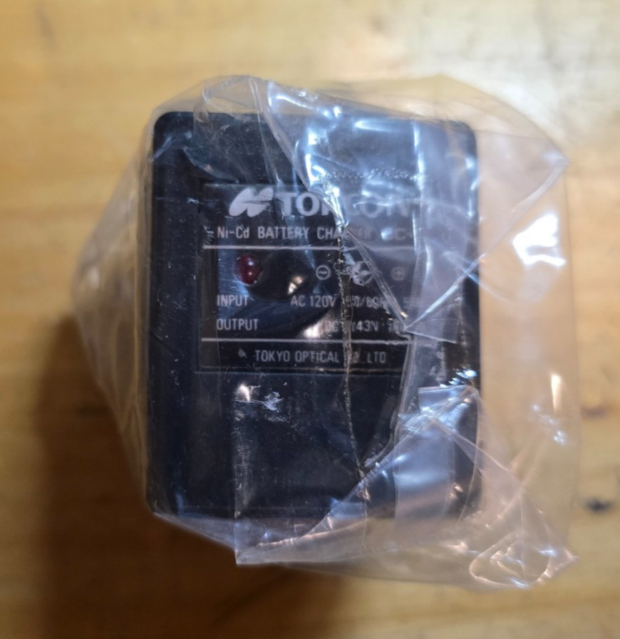 Topcon BC-4 Battery Charger - NIB