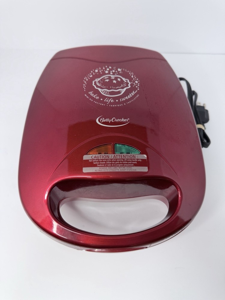 Betty Crocker Mini Pie Factory Maker Baking