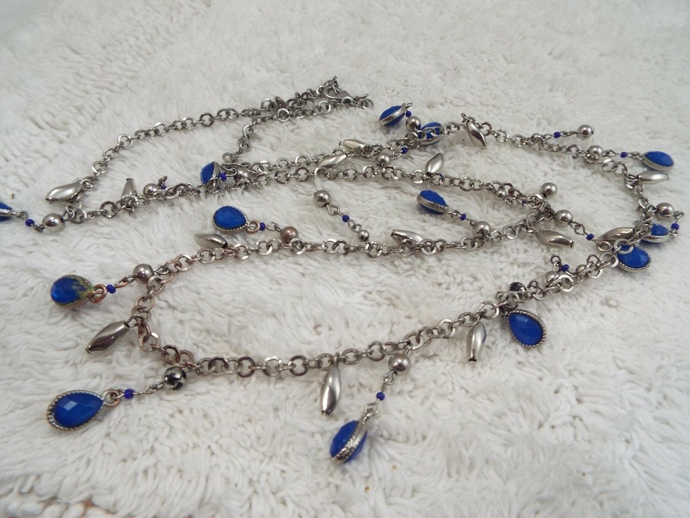 Silvertone Blue Charm Bead Necklace (A6)