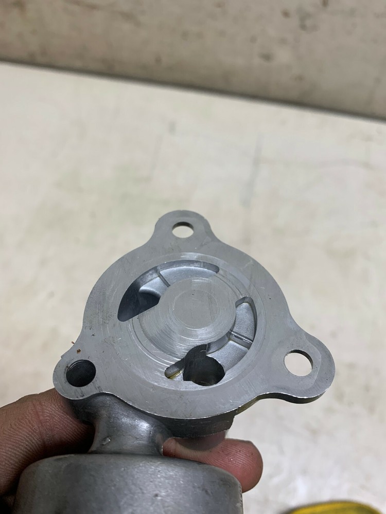 1990 Suzuki DR350S OEM Oil Pump