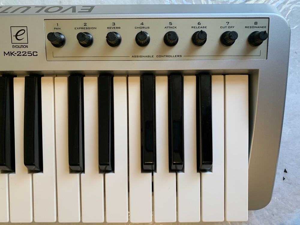 Evolution MK-225C 25-key MIDI controller keyboard USB silver - UNTESTED
