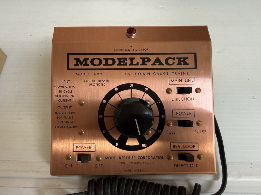 MRC 602 ModelPack HO & N Gauge Throttle Power Pack w/ Reverse Loop Control USED