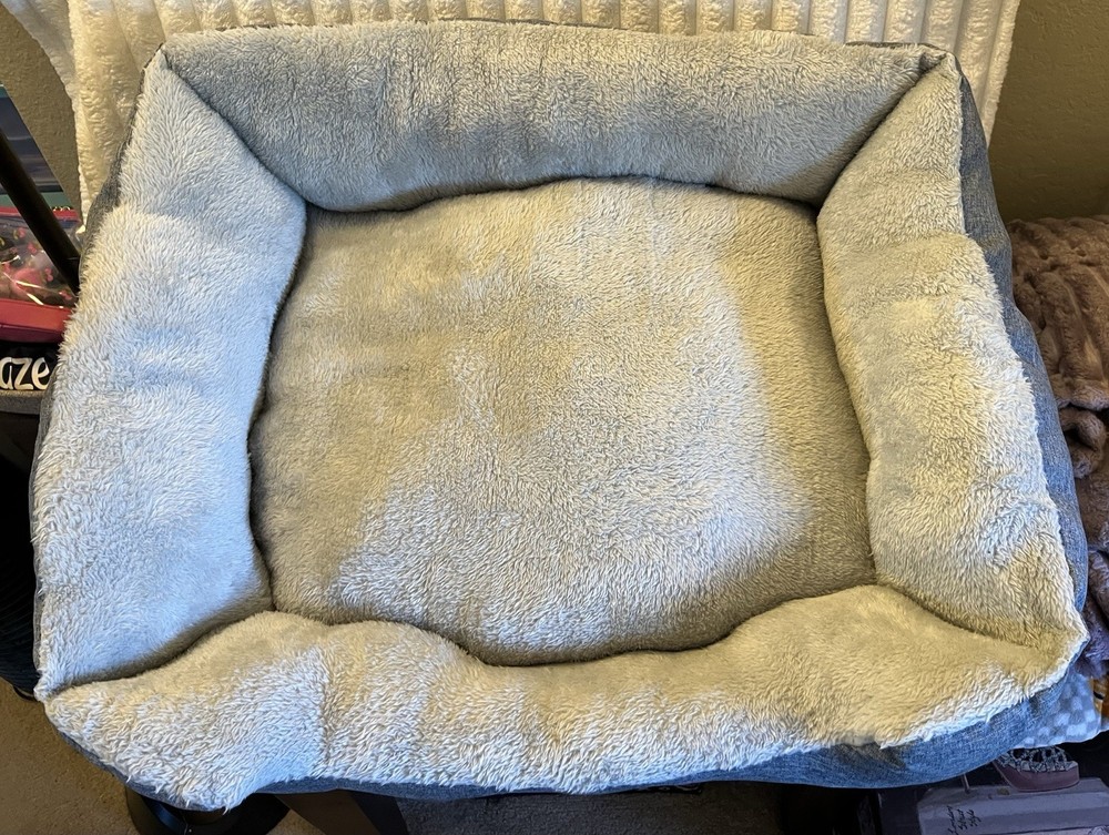 Light Blue Plush Cushion Cat/Dog Bed, Rectangular, Machine Washable Polyester
