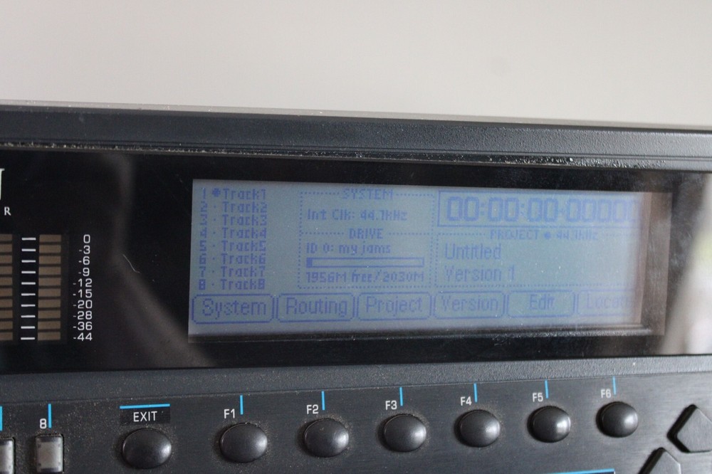 E-MU 4001 Darwin Digital Audio Disk Recorder EMU 1996 - Powers On