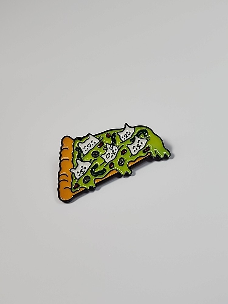 Pepurroni Pizza Lapel Pin White Cat Large Size