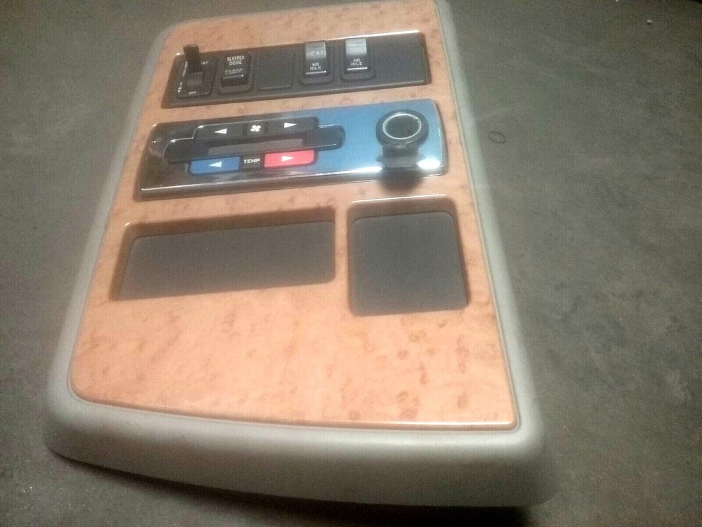 INTERNATIONAL PROSTAR SLEEPER CONTROL PANEL XS168610