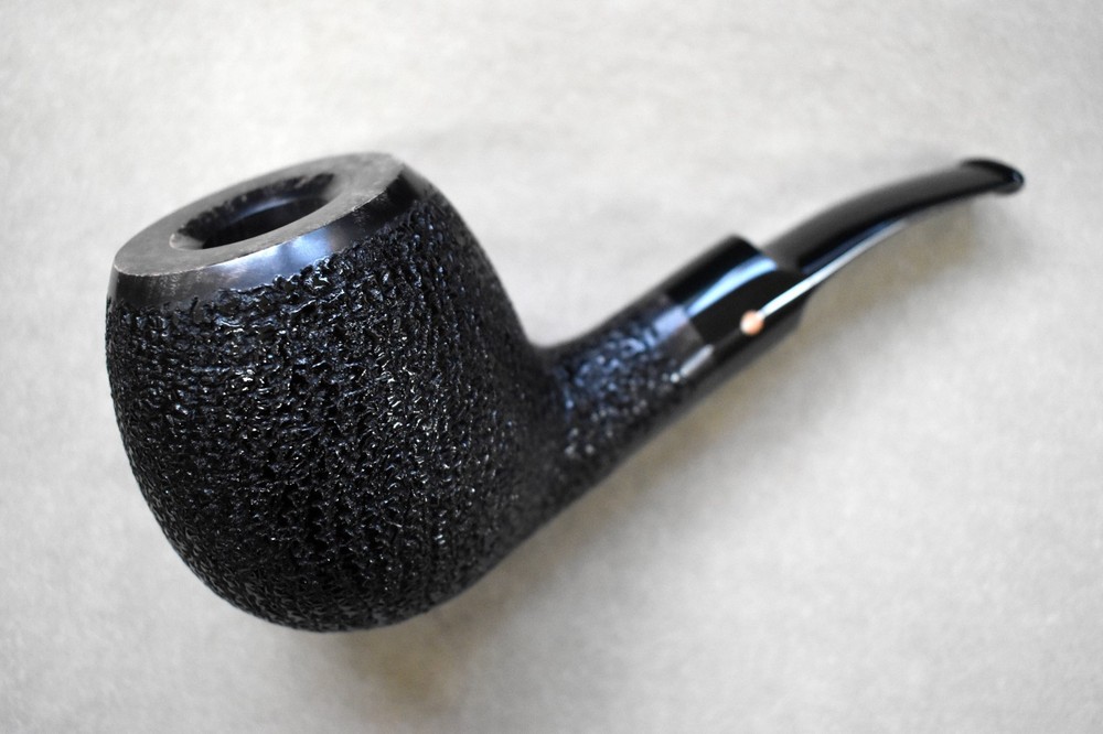Moretti Pipe Huge Super Magnum Black Rusticated Freehand