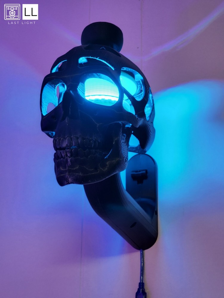 Helmet Wall Display with Skull - Remote Controlled LED - USB Powered