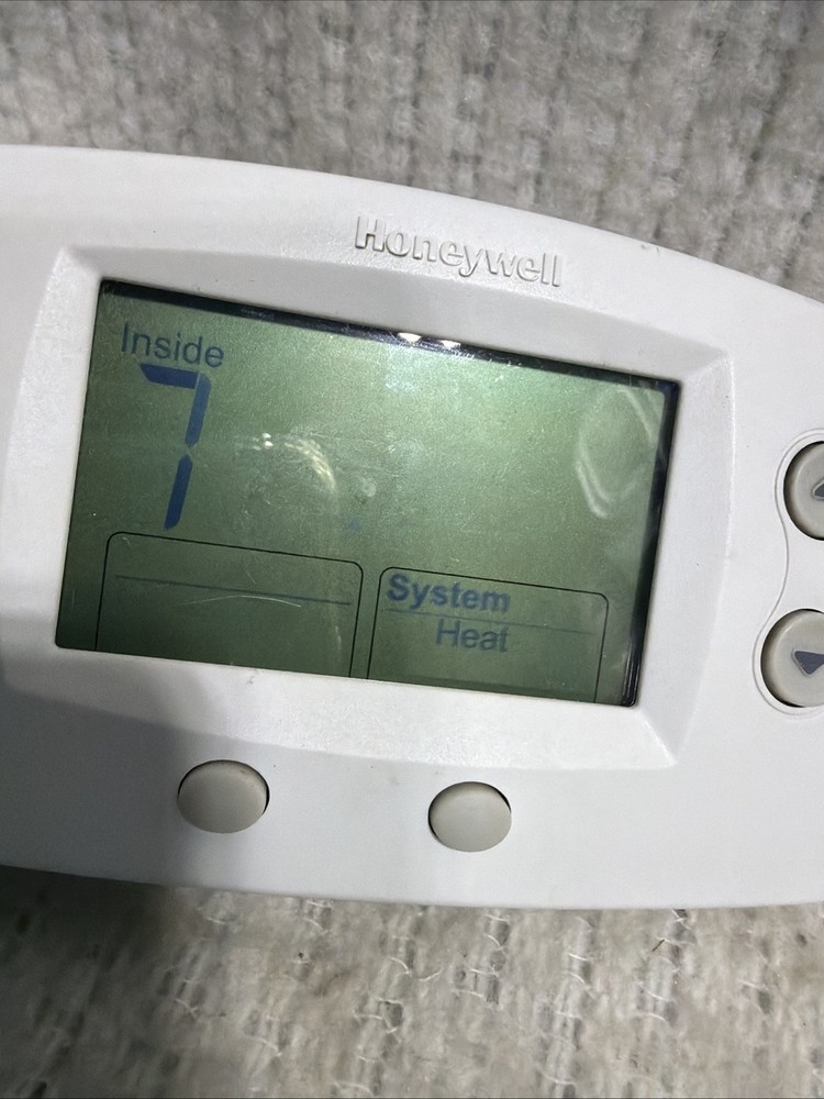 Honeywell Thermostat TH5220D1029 Nonprogrammable Screen Issue