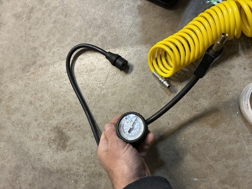 smittybilt air compressor Used Twice Practically New Still.