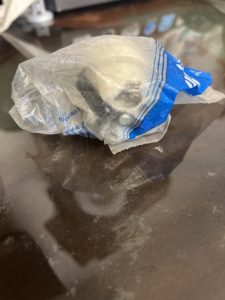 Leviton 261B Lampholder Socket