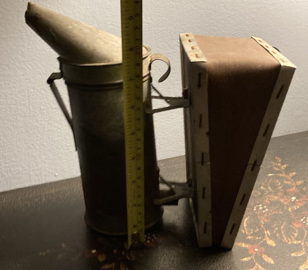 Vintage Root Quality Bee Smoker