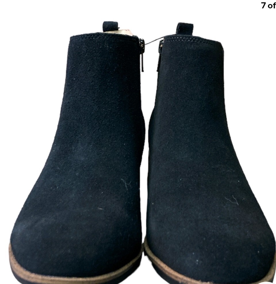 White Mountain Ladies Ankle Boot Size 6.5 Black