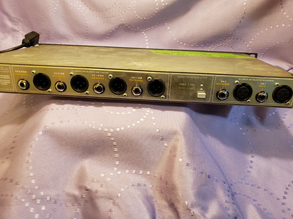 BSS Sweepable Frequency Dividing System - Stereo/Mono Crossover