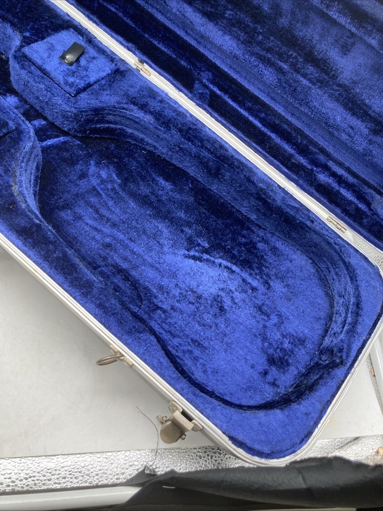 4/4 Violin Hard Shell Case w/ Plush Interior, 3 Compartments, Storage for 2 Bows