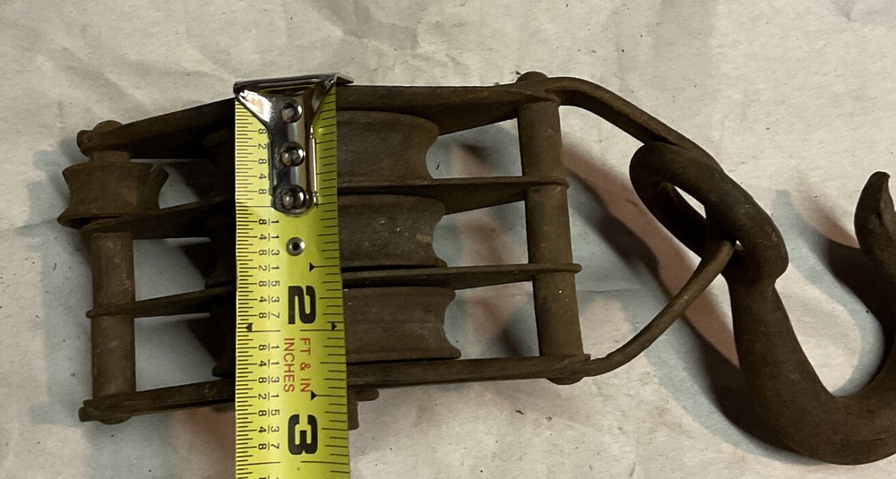 VTG Rustic Iron Tackle & Triple Pulley & Hook
