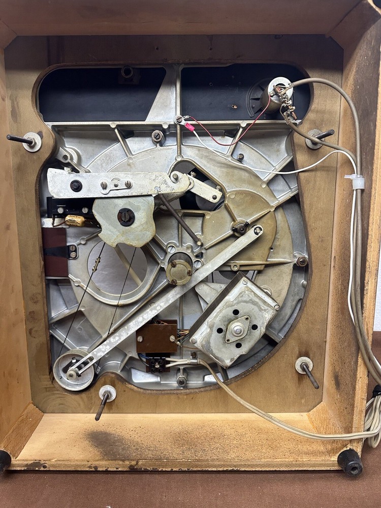 Thorens Vintage Turntable Model 124