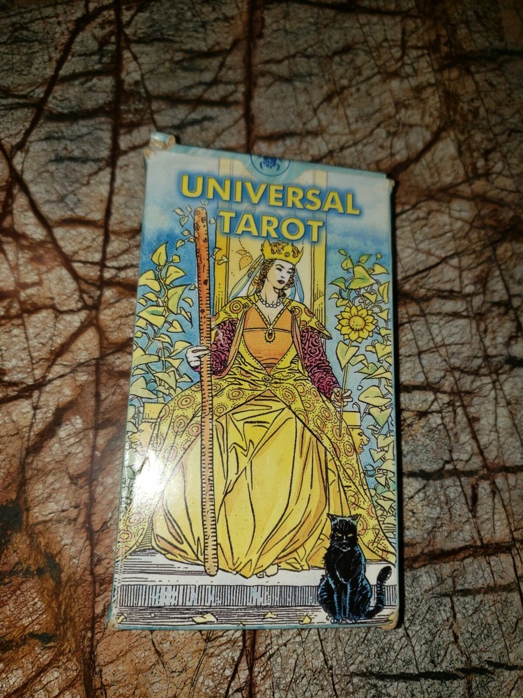 Universal Tarot Deck Wiccan Pagan Metaphysical