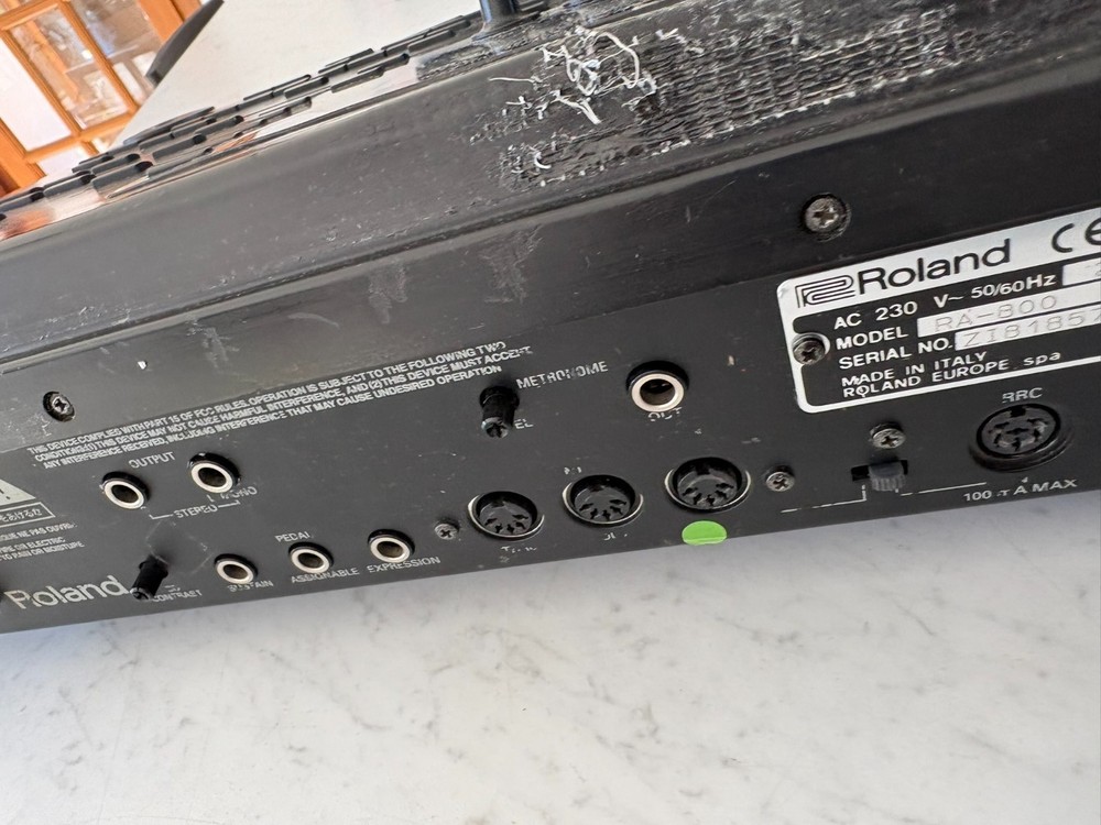 Roland RA800 Synthesizer