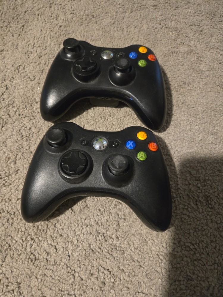 XBOX 360 Console with Kinect Sensor and 2 Controllers