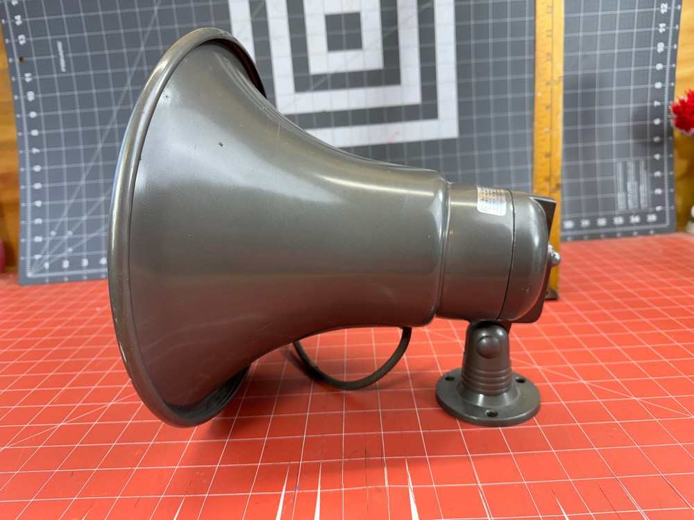 University Sound IB-A8 Loud Speaker