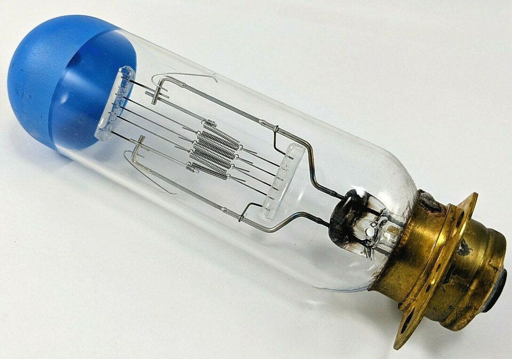DFK PROJECTOR BULB NEW COMMERCIAL SURPLUS IN BOX