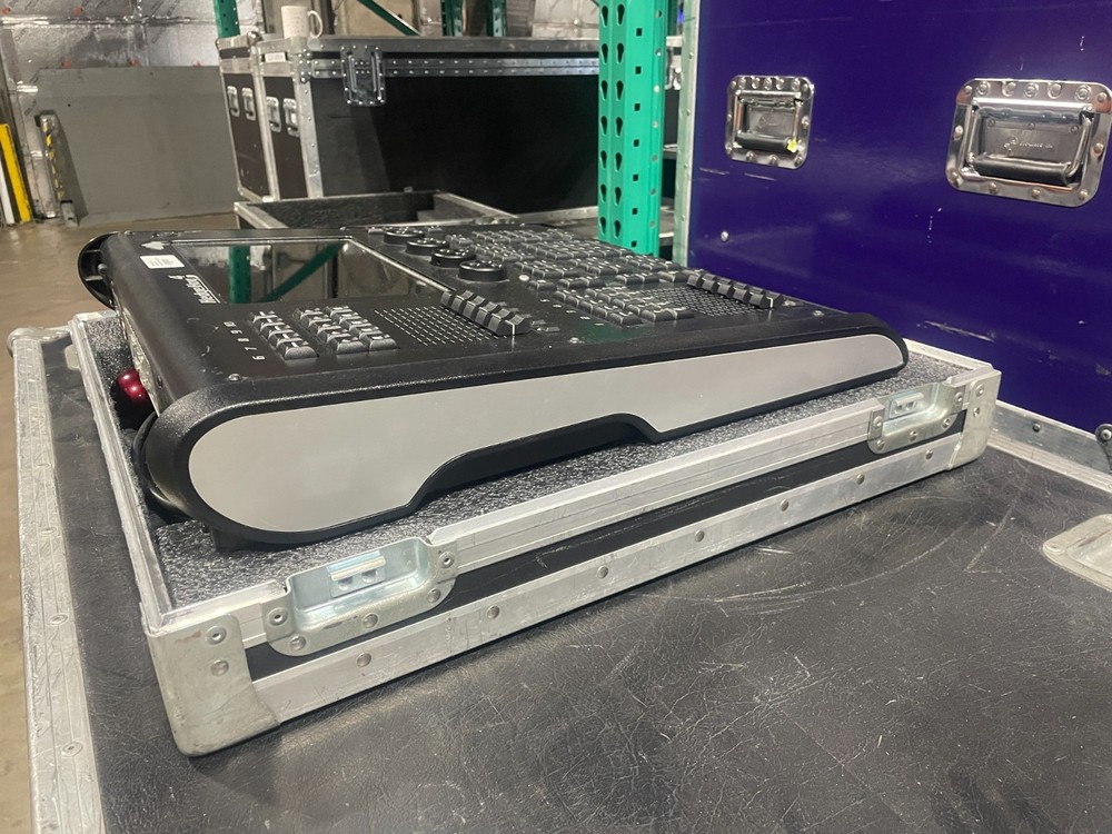 HES Hedgehog 4 Lighting Console – 4X Software Upgrade Installed – w/ Road Case