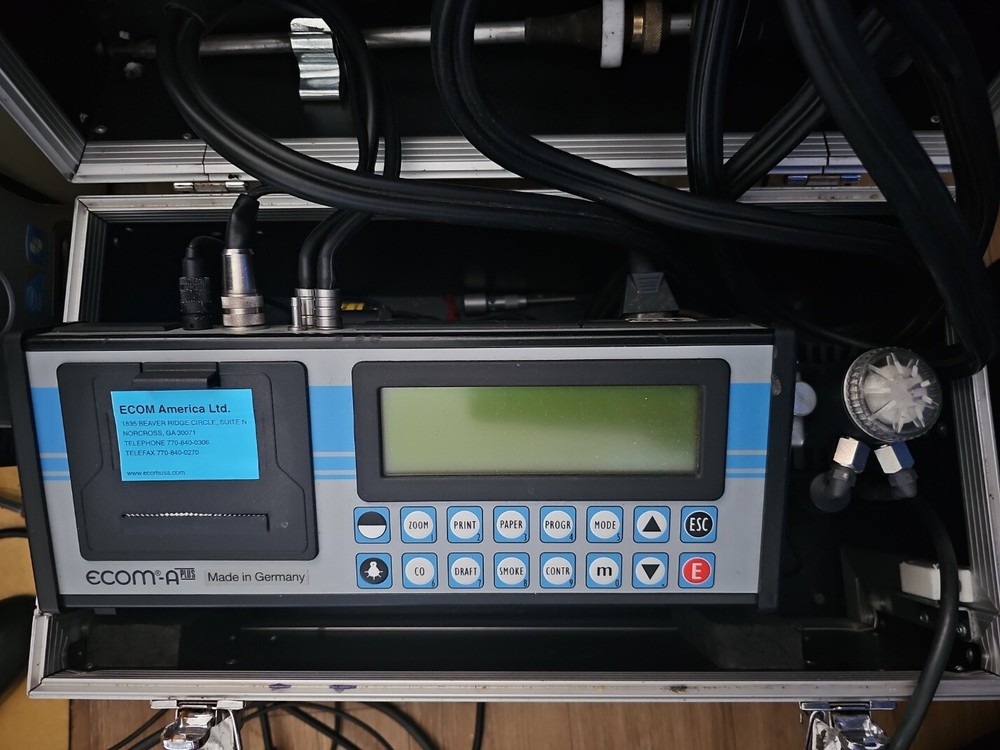 ECOM AMERICA ECOM-A PLUS PORTABLE EMISSION ANALYZER [#A409]