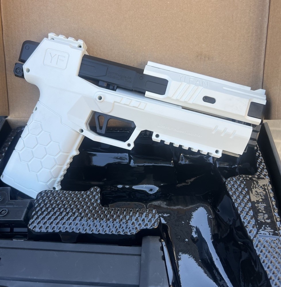 YIFAN SoftBBullet Toy Gun