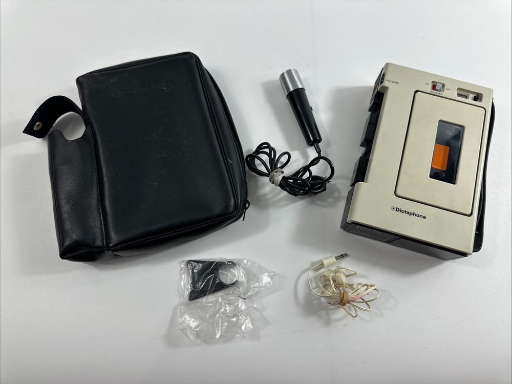 Vintage Dictaphone Model 210 Cassette Recorder DOES NOT WORK case/earbud