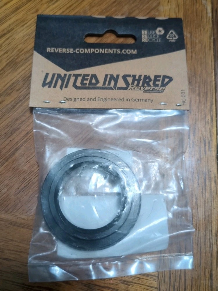 Reverse Angle Spacer, 1-1/8", Black 0.5 Degree