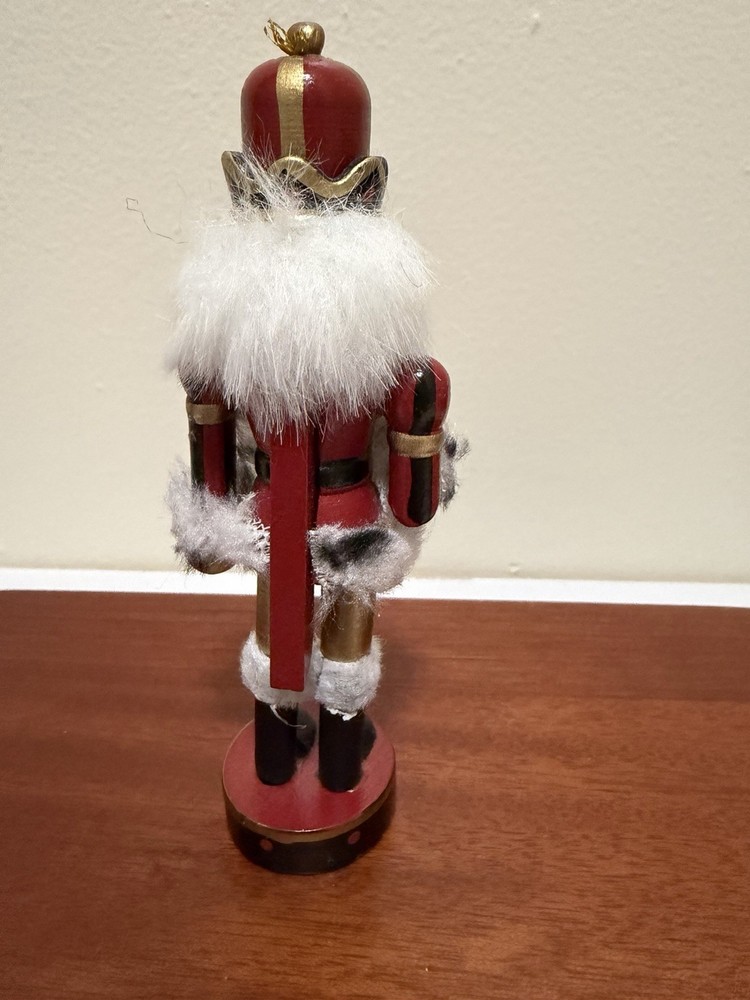 Modern Nutcracker Figurines Lot Of 6￼￼
