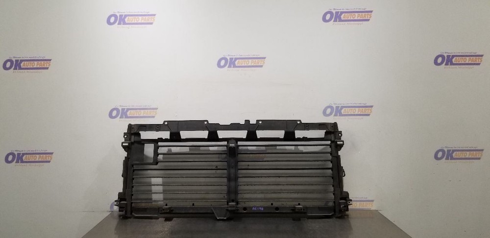 24 CHEVY SILVERADO CUSTOM 2500 Z71 6.6L AIR SHUTTER