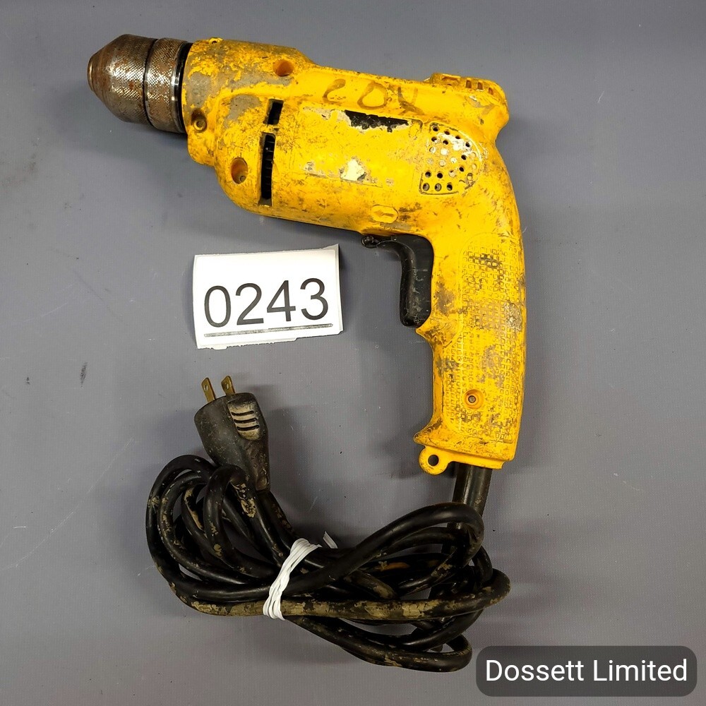 [READ DESC] DWD110 - 3/8" 8 A - Keyless Variable Speed Reversable Corded Drill