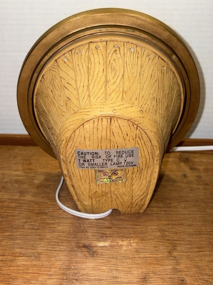 VINTAGE 3 DIMENSIONAL LIGHTHOUSE LIGHTED PLATE NIGHTLIGHT LAMP