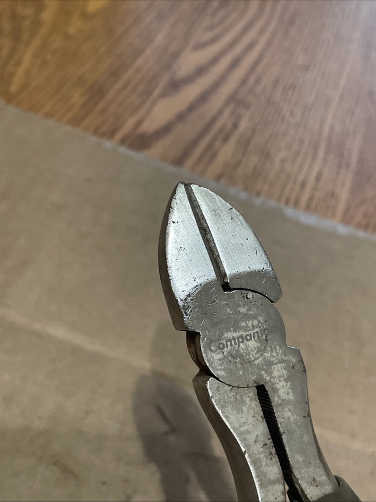 Companion Black Handle 8 in. Diagonal Cutter ! Small Nick Needs Oiled !’