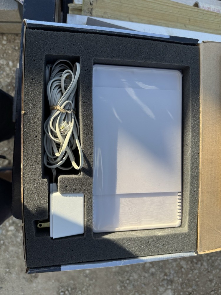 VINTAGE APPLE COMPUTER MODEM 300 MODEL A9M0300