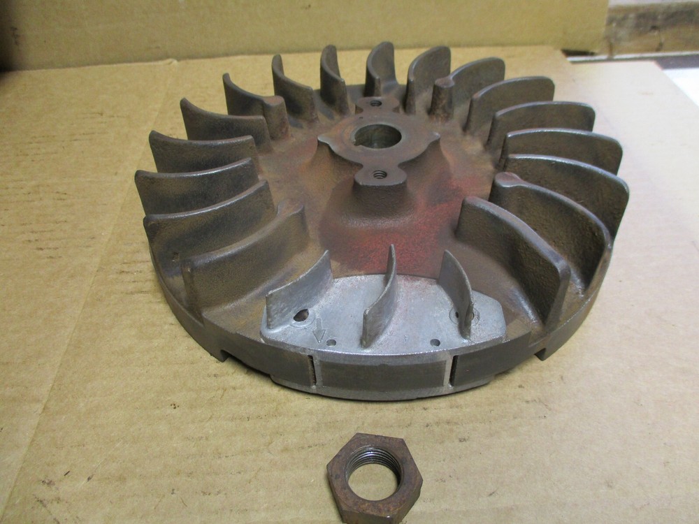 Briggs & Stratton 10HP 243434 Flywheel Speedex Tractor