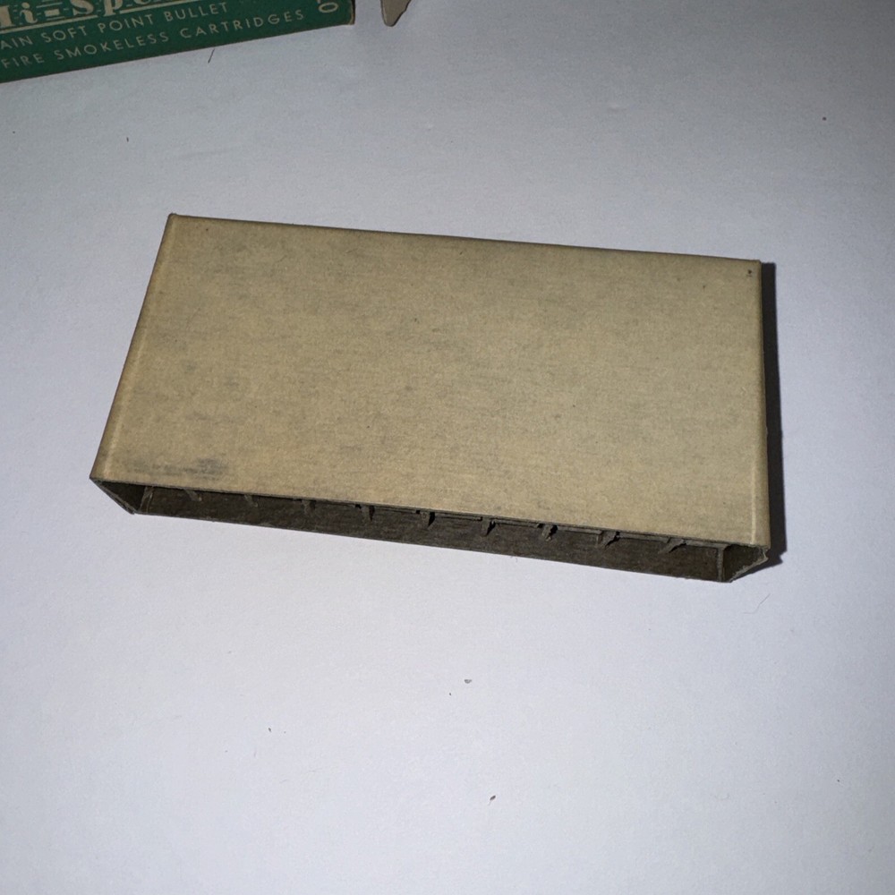 Empty Ammo box Remington Kleanbore 222 Remington