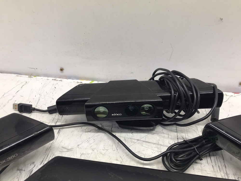 LOT OF 4 Microsoft Xbox 360 Kinect Sensor Black Model 1414 UNTESTED