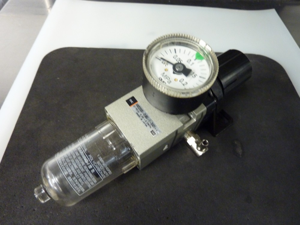 SMC  AWD2000-01BG-X401 Air Micro Mist Separator Regulator Filter  (31320)
