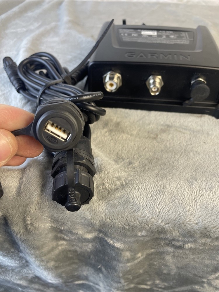 GARMIN AIS 800 BLACKBOX TRANSCEIVER