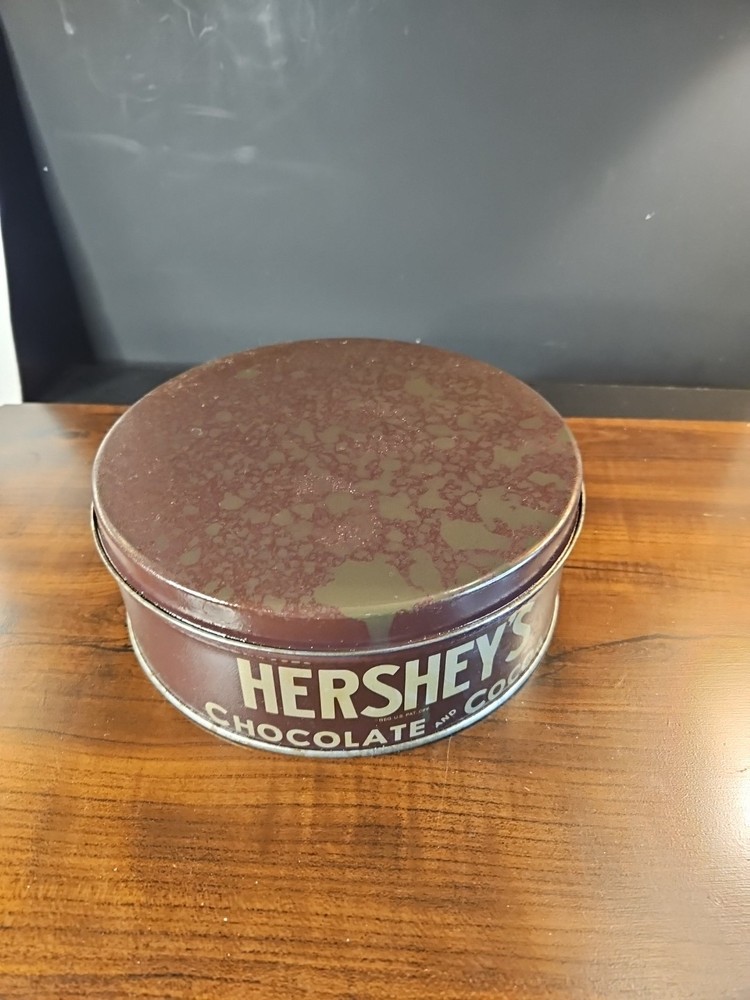 Hersheys round 7" Chocolate And cocoa tin 1989