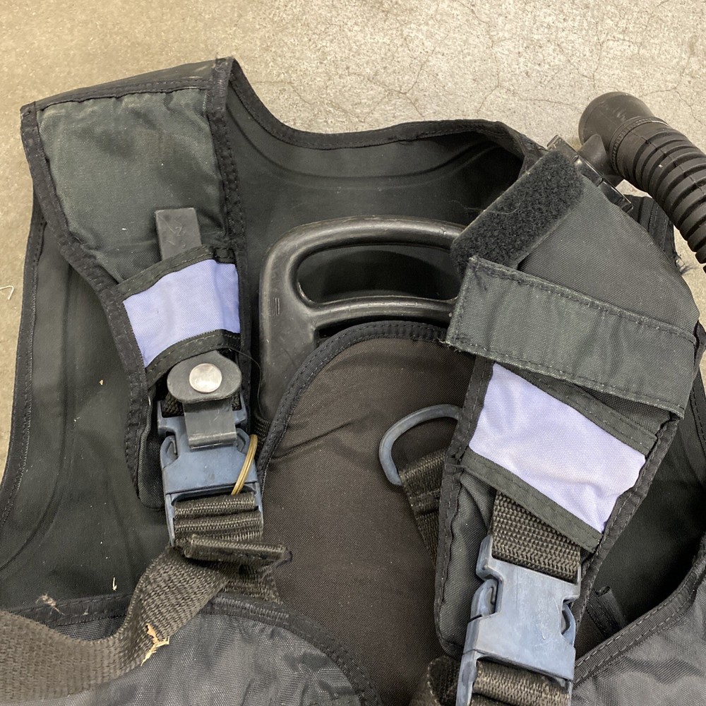 Cavalero Aqua Lung Divers Vest Size Medium (Pair)