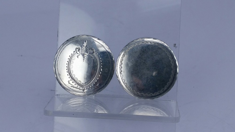 1795 Samuel Pemberton Georgian silver patch box with heraldic shield design